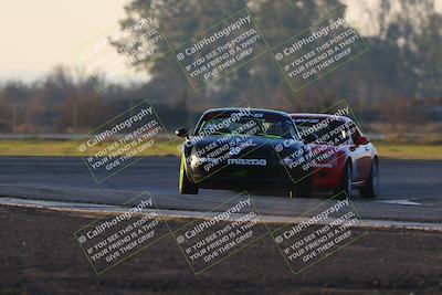 media/Jan-13-2024-CalClub SCCA (Sat) [[179f4822a7]]/Group 7/Sunset (Race)/